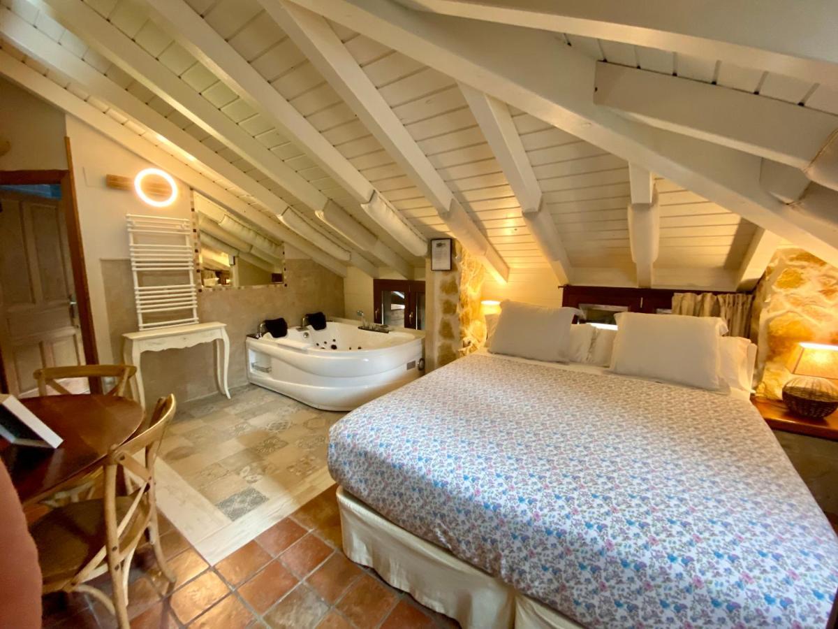 Akla La Casa Del Puente 호텔 Regules 외부 사진
